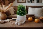 3D Printed Smiling Reader Plant Pot: Whimsical Succulent Planter - Image 3